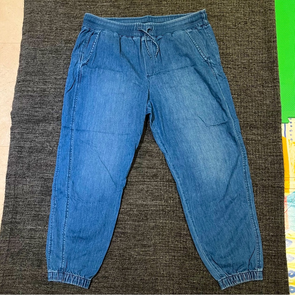 Gap Jeans